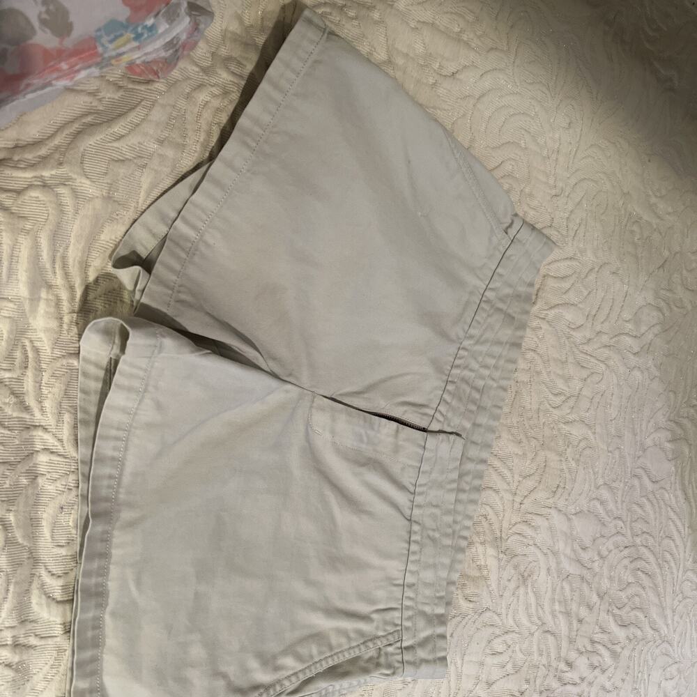J.Crew Chino Shorts Women’s Small Beige Flat Front Pockets Classic Casual Short